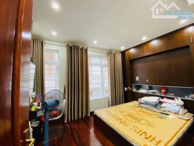 HIẾM! Bán Nhà Đẹp 4 Tầng Xe Hơi Thông Cao Thắng, 45m2, 8.4 Tỷ - 1