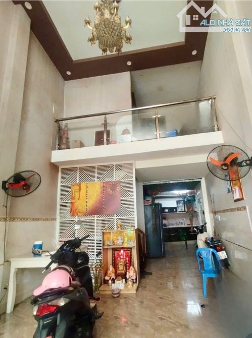Nhà Quận 8 Hẻm Xe Tải - Sân Trước Rộng – Ô Tô Đậu Cửa - 6 Tỷ 650 TL Chính Chủ - 1