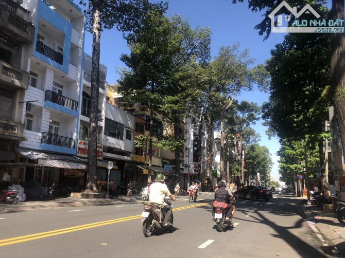 🏨 BÁN KHÁCH SẠN KINH DOANH TỐT NGAY NGUYÊN CHÍ THANH 70M² 4.1x17 6 TẦNG CHỈ HƠN 19TỶ - 1