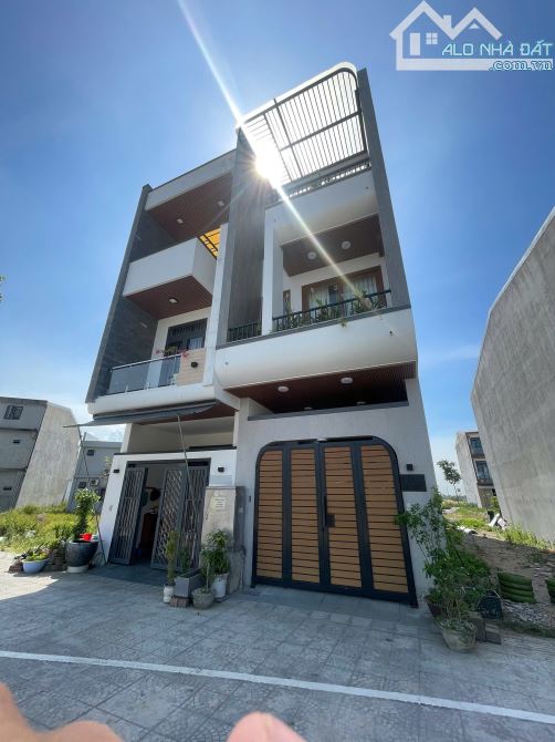 G1 Lô góc View Công viên - Khu vực 4 - Sạch sẽ / Bao Mỹ 5 - DT 104.5 m2 - Giá 1.970 . Có b - 1