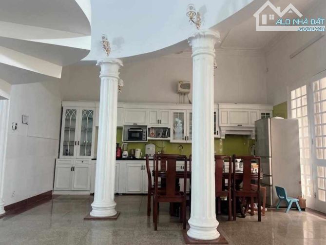 Cần bán gấp siêu Biệt Thự Châu Âu 300m² tại khu vực P. Quảng An, Tây Hồ, Hà Nội. - 1