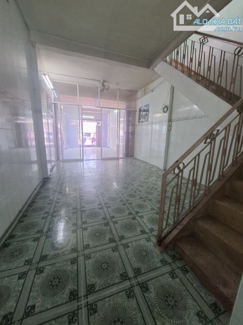 Bán nhà mặt tiền Lương Văn Can Q8, diện tích lớn (4x30) 1 trệt 1 lầu, Cho thuê giá cao - 1