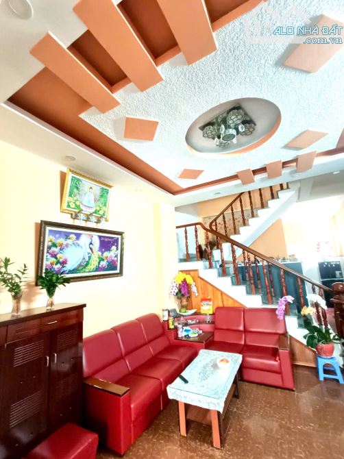 NHÀ TRUNG TÂM P6 ĐÀ LẠT – SỔ RIÊNG HOÀN CÔNG – 3 TẦNG 4PN – Ô TÔ TẬN NƠI – GIÁ TỐT 6.2 TỶ - 1