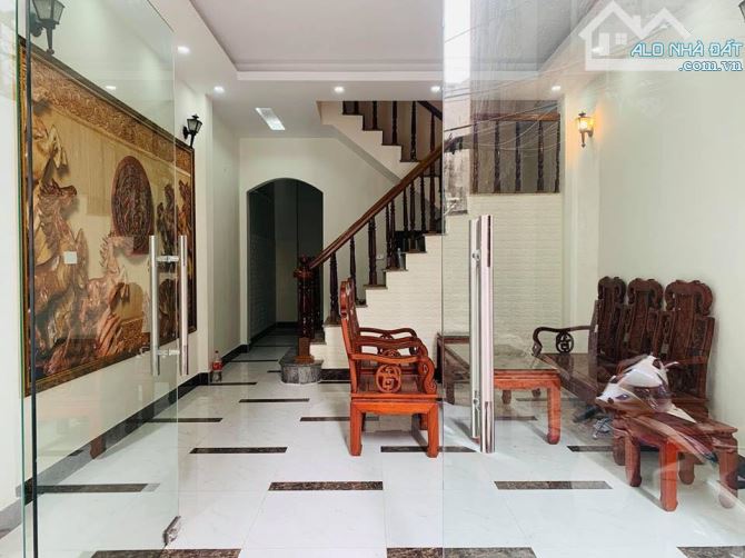 Nhà 4 tầng Hoàng Văn Thái 40m², MT 5m, ô tô tránh – ở ngay, kinh doanh tốt – 10.2 tỷ - 1
