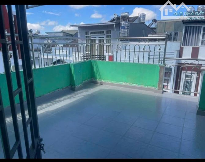 NHÀ TRUNG TÂM P2 ĐÀ LẠT CHỈ 6.1 TỶ! MẶT TIỀN KQH PHAN ĐÌNH PHÙNG – ĐƯỜNG 6M –SỔ RIÊNG 6ty1 - 1