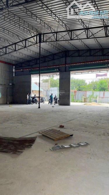 BÁN XƯỞNG 1553m MẶT TIỀN NGUYỄN VĂN BỨA GIÁ 32.5 ty - 1