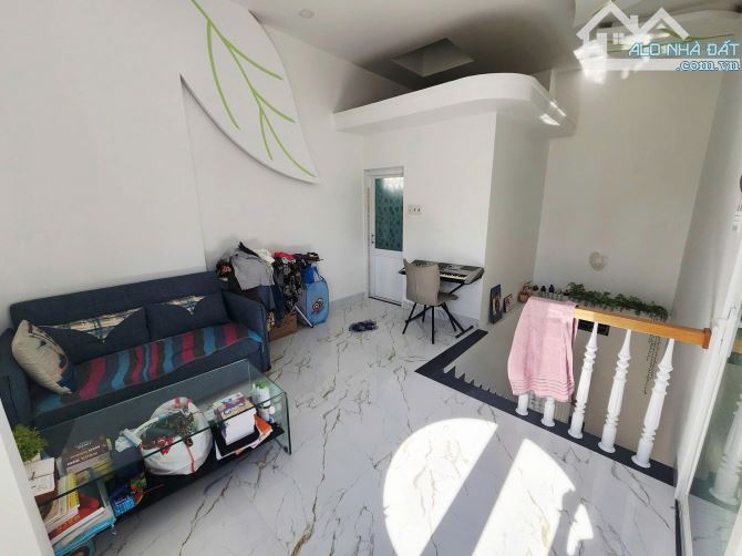 Bán Nhà 3 Tầng Ngang 8.5m - Hẻm Nguyễn Biểu - Phường Bắc Nha Trang - 2