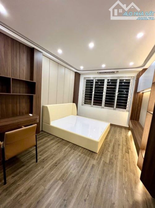 Nhà 5 tầng DT 34m2, mới tinh ở Trần Phú, Hà Đông, ngõ xe ba gác,tiện ích đầy đủ - 2