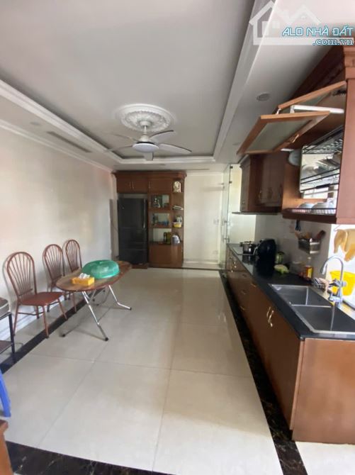 Mặt đường Trần Nguyên Hãn (gần Việt Tiệp) - 106m2 - MT 5,2m - 6,5 tầng - giá tốt 16,6 tỷ - 2