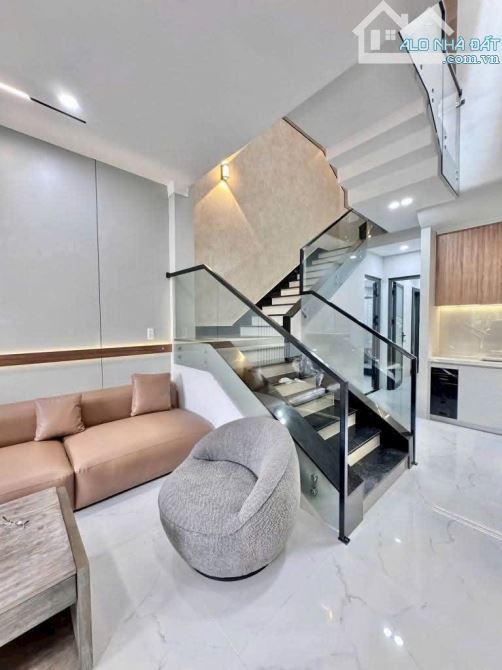 Nhà MT A7 Phạm Ngũ Lão 4,2x19m tc 100% Giá 3,75 tỷ!! - 2
