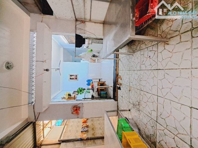 Mặt tiền kinh doanh chợ xóm mới gò vấp 200m2 chỉ nhỉnh 14 tỷ - 2