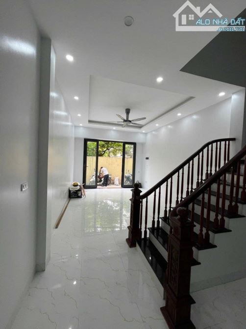 Nhà đẹp 5 tầng, 59m, thang máy, ô tô đỗ cửa, Lê Trọng Tấn, Hà Đông - 2