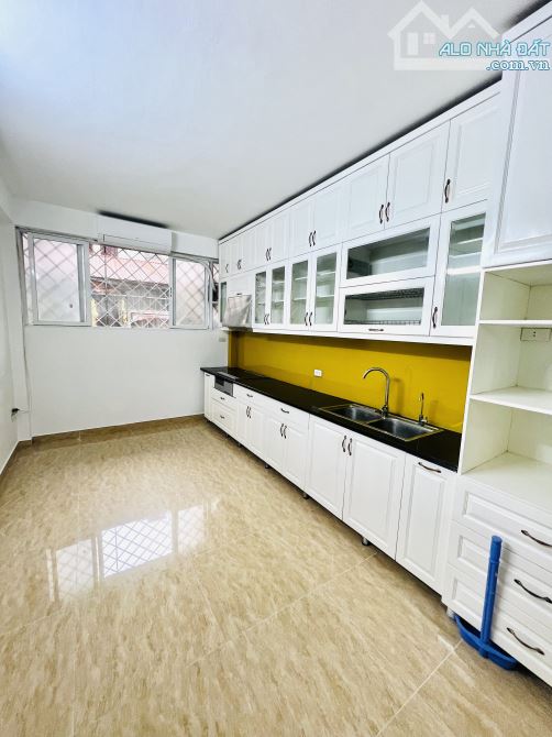 Bán nhà Đào Tấn - khu Phân lô - 5m ra ô tô - 45m2 - ngõ vip của phố ❤️ - 2