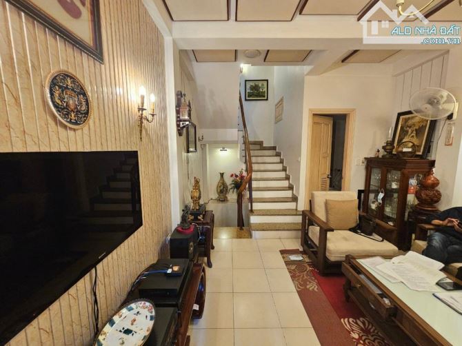 Chính chủ bán nhà 5tầng, 41m, ô tô vào nhà, vỉa hè đá bóng, Thượng Đình, Thanh Xuân - 2