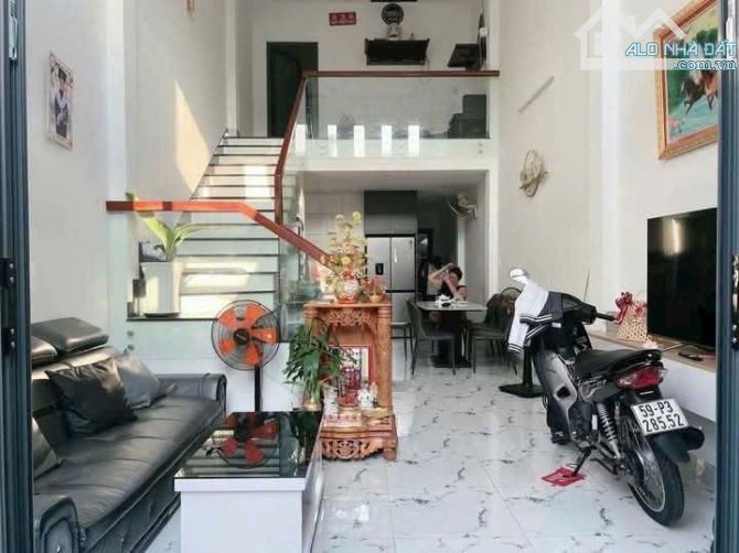 NHÀ ĐÔNG LÂN BÀ ĐIỂM HM 68M2 - ĐƯỜNG THÔNG OTO ĐỖ CỬA GIÁ 4TY55 - 2