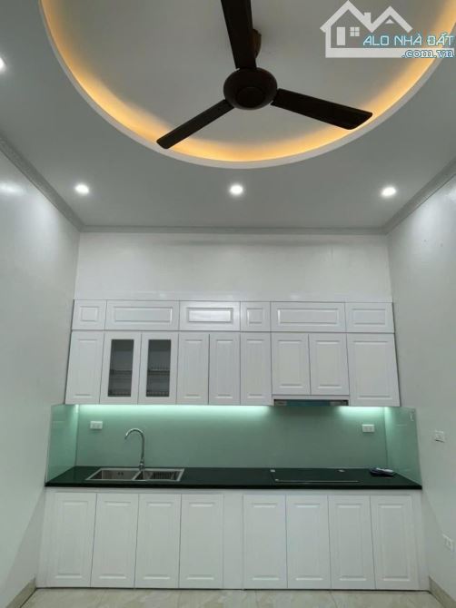 Nhà mặt phố Ỷ La, Dương Nội, 61m2, 3 tầng KCBT, gần ĐH Kiểm sát kinh doanh sầm uất - 2