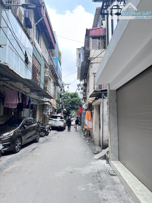 Nhà Lô Góc 2 Mặt Thoáng, Gara Ô Tô, Kinh Doanh Tốt, Ngay Sát Chợ, Trường Học 3 Cấp, 6.2 Tỷ - 2