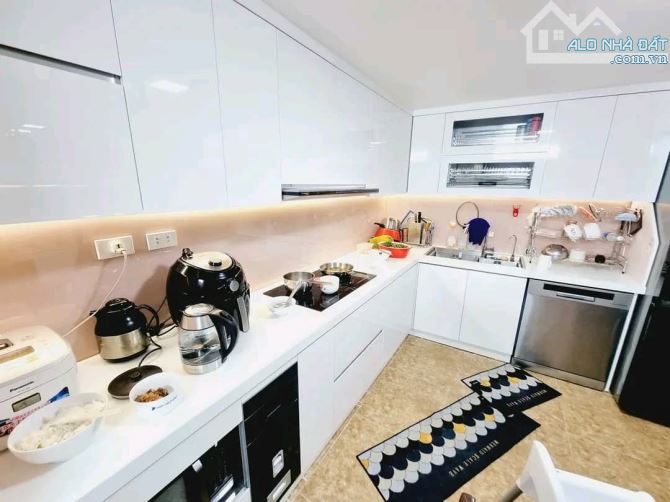 Bán nhà Nguyễn Trãi Hà Đông, 50m x 4T, 4 PN, cách 1 nhà ra mặt phố, giá đầu tư - 2