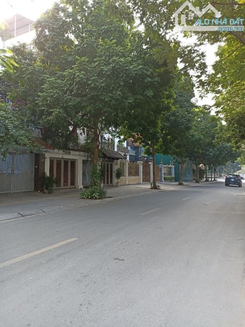 Biệt thự Trần Kim Xuyến Cầu Giấy 330m2, Lô góc, Mt 20m, Vị trí vàng, chỉ 139 tỷ. - 2