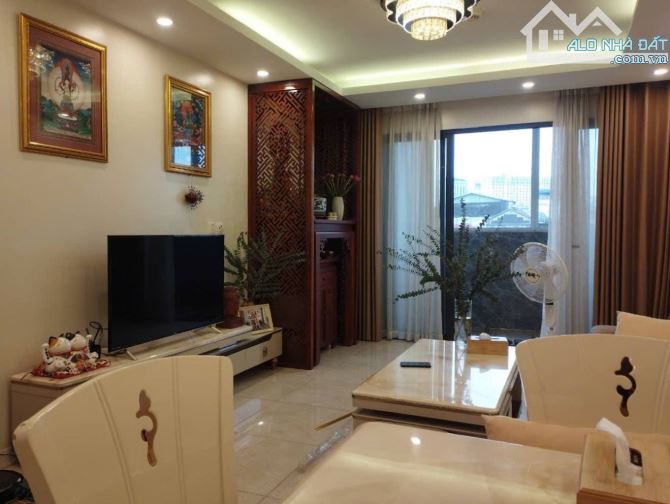 Bán Chung Cư Cao Cấp Tân Hoàng Minh Hoàng Cầu cả toà 1 căn duy nhất bán - 2