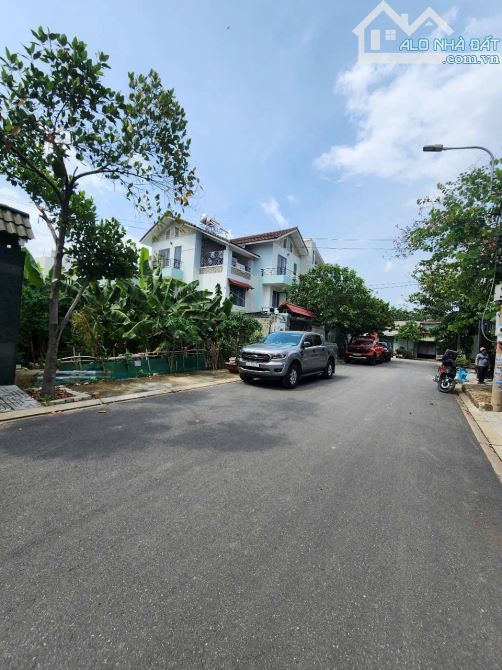 Bán gấp nền đất biệt thự khu bên sông Sài Gòn - 2