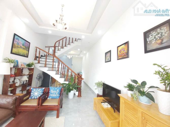 🏡Chỉ hơn 4 Tỷ Bán Nhà Phố hẽm xe hơi đường Nguyễn Đình Quân, P5 . DT: 71m2 (4.6x16m) - 2