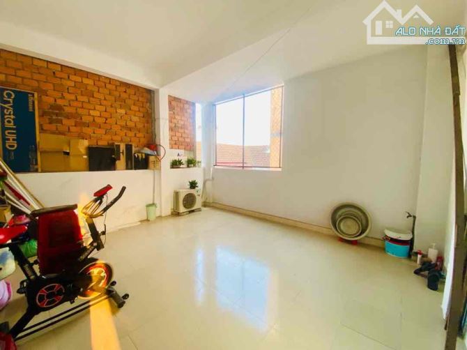 MẶT TIỀN HOÀNG HOA THÁM – KẸP KIỆT THOÁNG – 112M², 2 CÔNG NĂNG RIÊNG BIỆT – GIÁ 18.2 TỶ - 2