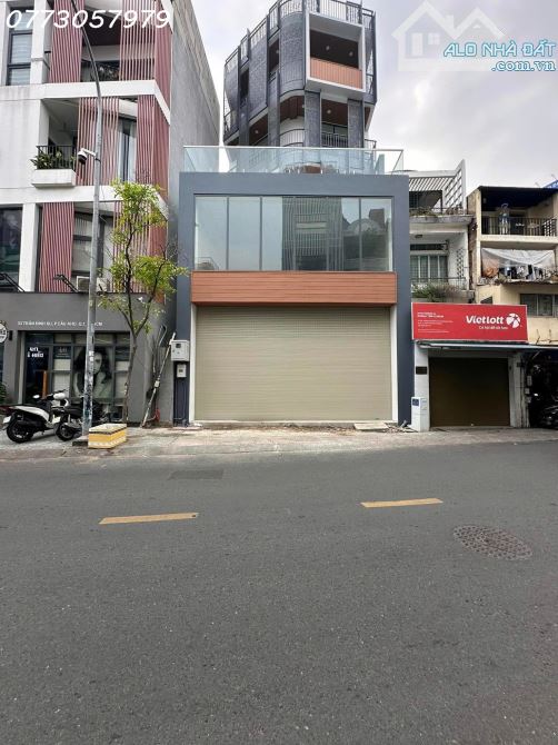BÁN TÒA NHÀ 8 TẦNG TRẦN ĐÌNH XU, P. CẦU KHO, Q.1 DT 10X30M HĐ THUÊ 160TR - 2