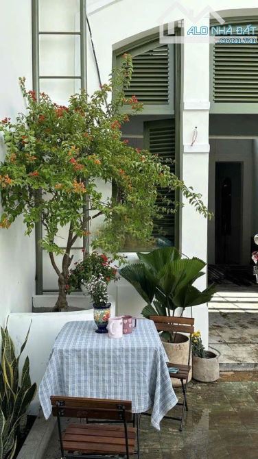 BIỆT THỰ cổ mặt tiền Trần Quốc Toản, P. Võ Thị Sáu, Quận 3 - 2
