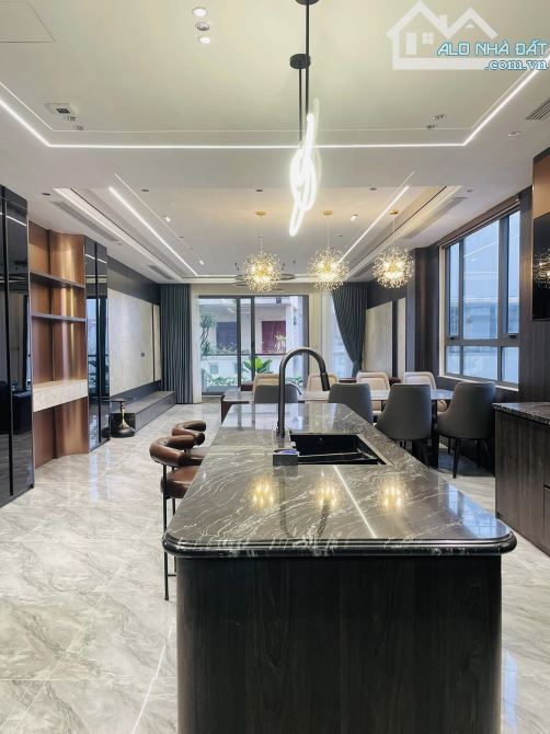Nhà Phố Nguyễn Văn Cừ 80m2 6T, Gara 2 Ô Tô, Kinh Doanh, Dòng Tiền, Full Nội Thất 2X Tỷ - 2