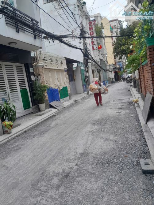 NHÀ GIÁ TỐT – HXH  LÊ THỊ RIÊNG NGAY TRUNG TÂM Q1 DT 100m2 3 lầu giá chỉ 23 tỷ TL - 2