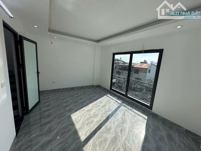 BÁN NHÀ CỰ KHỐI LONG BIÊN 5.2 TỶ 38m 5 TẦNG MT 5m Ô TÔ NGÕ THÔNG KINH DOANH - 2