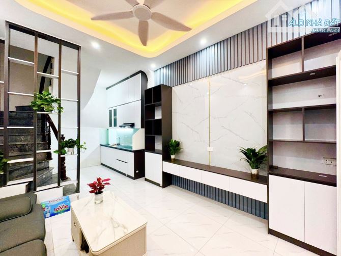 Bán Gấp Nhà Phố Trương Định 27M x 5T, MT: 3,5M.15M ô tô, full nội thất - 2