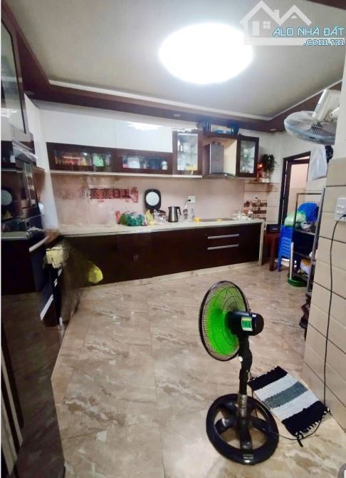 Nhà Quận 8 Hẻm Xe Tải - Sân Trước Rộng – Ô Tô Đậu Cửa - 6 Tỷ 650 TL Chính Chủ - 2