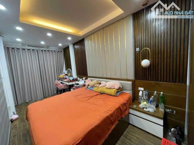 CÙ CHÍNH LAN - 42m2 - 3T - PHÂN LÔ QUÂN ĐỘI - 13,6 Tỷ - NGÕ THÔNG - Ô TÔ VÀO NHÀ - GPXD 7 - 2