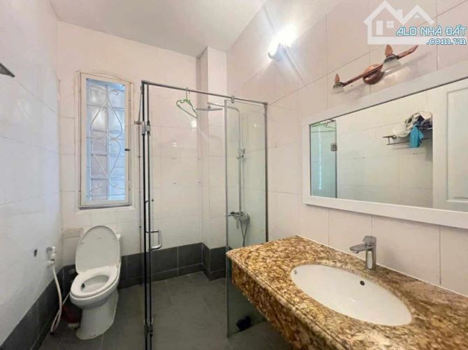 Cần bán gấp siêu Biệt Thự Châu Âu 300m² tại khu vực P. Quảng An, Tây Hồ, Hà Nội. - 2