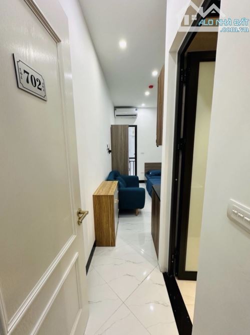 Chủ có việc riêng, cần bán gấp CHDV Phú Minh, 8T, MT rộng, 12p kk, DT 800tr/N,gần ôtô. 11T - 2