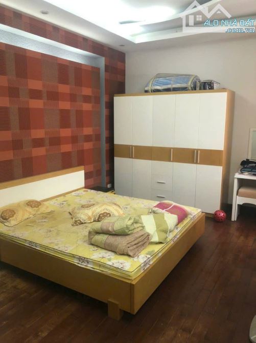 Cần bán gấp Căn hộ chung cư trung tâm Cầu Giấy 97m2, full nội thất, nhỉnh 6 tỷ - 2