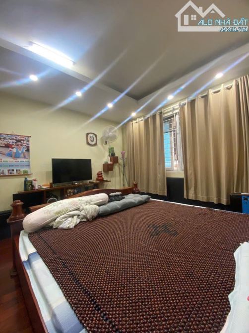 BÁN NHÀ MIẾU ĐẦM LÔ GÓC CỰC HIẾM RỘNG MÊNH MÔNG CHỈ NHỈNH 8 TY - 2