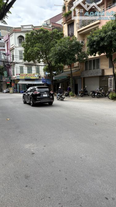 🏡PHÂN LÔ-THỊNH LIỆT-Ô TÔ ĐỖ CỬA-20M RA PHỐ-NHỈNH 8 TỶ - 3
