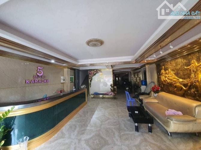 BÁN NHÀ MẶT PHỐ HOÀNG QUỐC VIỆT 200m2x6T THANG MÁY - MT 6.2m - 90 TỶ - VỈA HÈ - KINH DOANH - 3