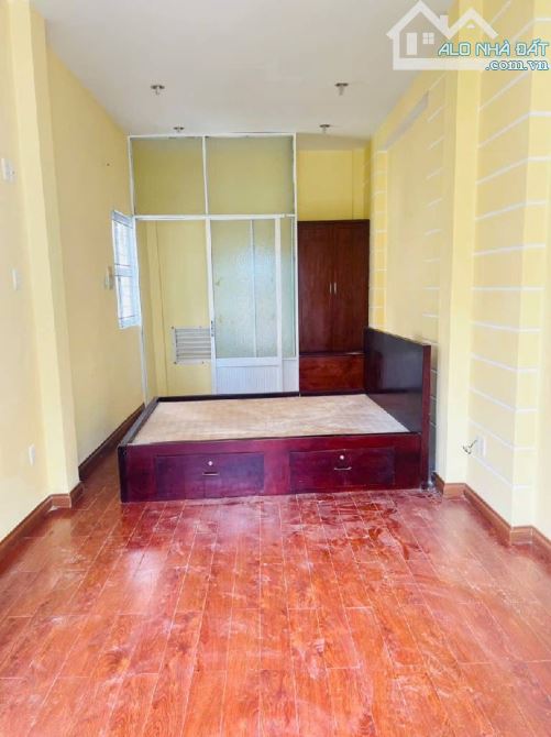 🏦 Bán nhà 1trệt,2lầu,hẻm 3m thông đường Nguyễn Tiểu La Quận 10-DT 4,5x9. Giá5tỷ550 - 3