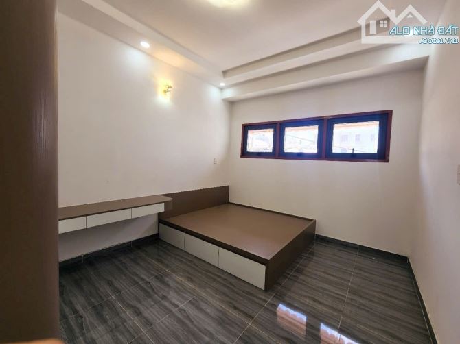 Bán gấp nha mới đẹp ở ngay Âu Dương Lân, xe hơi đỗ cửa, 51m2, full nội thất, SHR. - 3