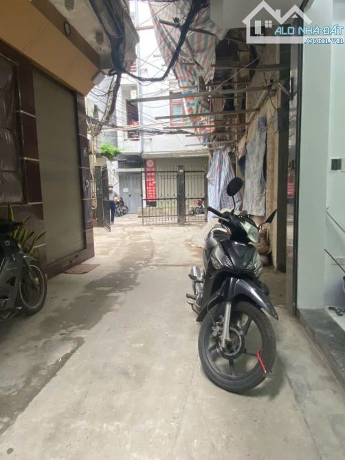 Cho thuê nhà 5 tầng nội thất đầy đủ phố Đội Cấn, Ba Đình. Giá: 14tr - 3