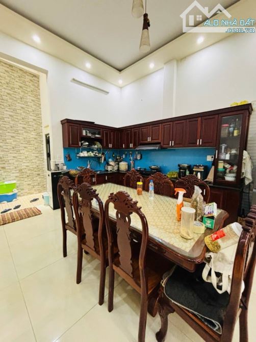TÂN BÌNH - Phường 1, Lê Văn Sỹ - 45m2, 4 lầu đúc, xe hơi đỗ cửa, nhỉnh nhẹ 8 tỷ. - 3