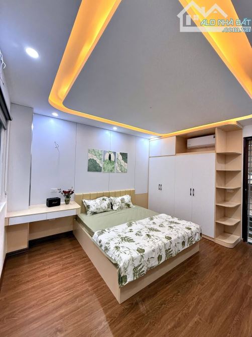 Cần bán nhà đẹp NT sang sịn Đống đa 2 thoáng KD 31M5T 7,9 Tỷ . - 3