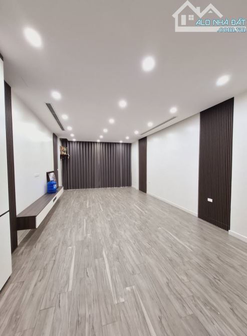 Nhà đẹp 4 tầng, 69m, ô tô chánh, KĐT Văn Quán, gần hồ Văn Quán - 3
