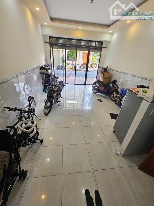 6Tỷ5__74m2__Nhà Ngay Cổng KDC, Kinh Doanh OK__1T2L__ra Quốc Lộ 1K và ĐT743A chỉ 200m - 3