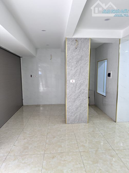 Nhà Lô Góc 2 Mặt Thoáng, Gara Ô Tô, Kinh Doanh Tốt, Ngay Sát Chợ, Trường Học 3 Cấp, 6.2 Tỷ - 3