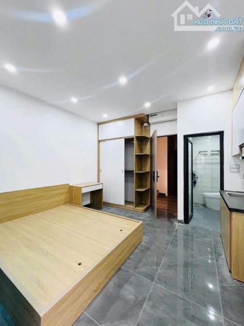 TÒA CCMN XÂY MỚI - GẦN BX GIÁP BÁT - MẶT NGÕ THÔNG - Ô TÔ - 10P KK - 46M2- GIÁ 12.8 TỶ - 3